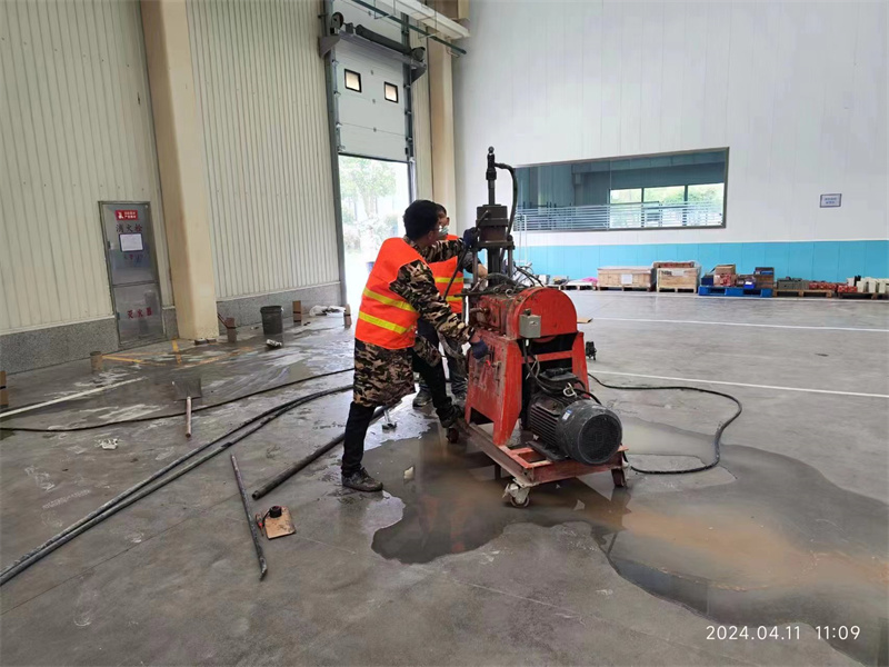 人民路街道厂房地面下沉塌陷注浆加固施工
